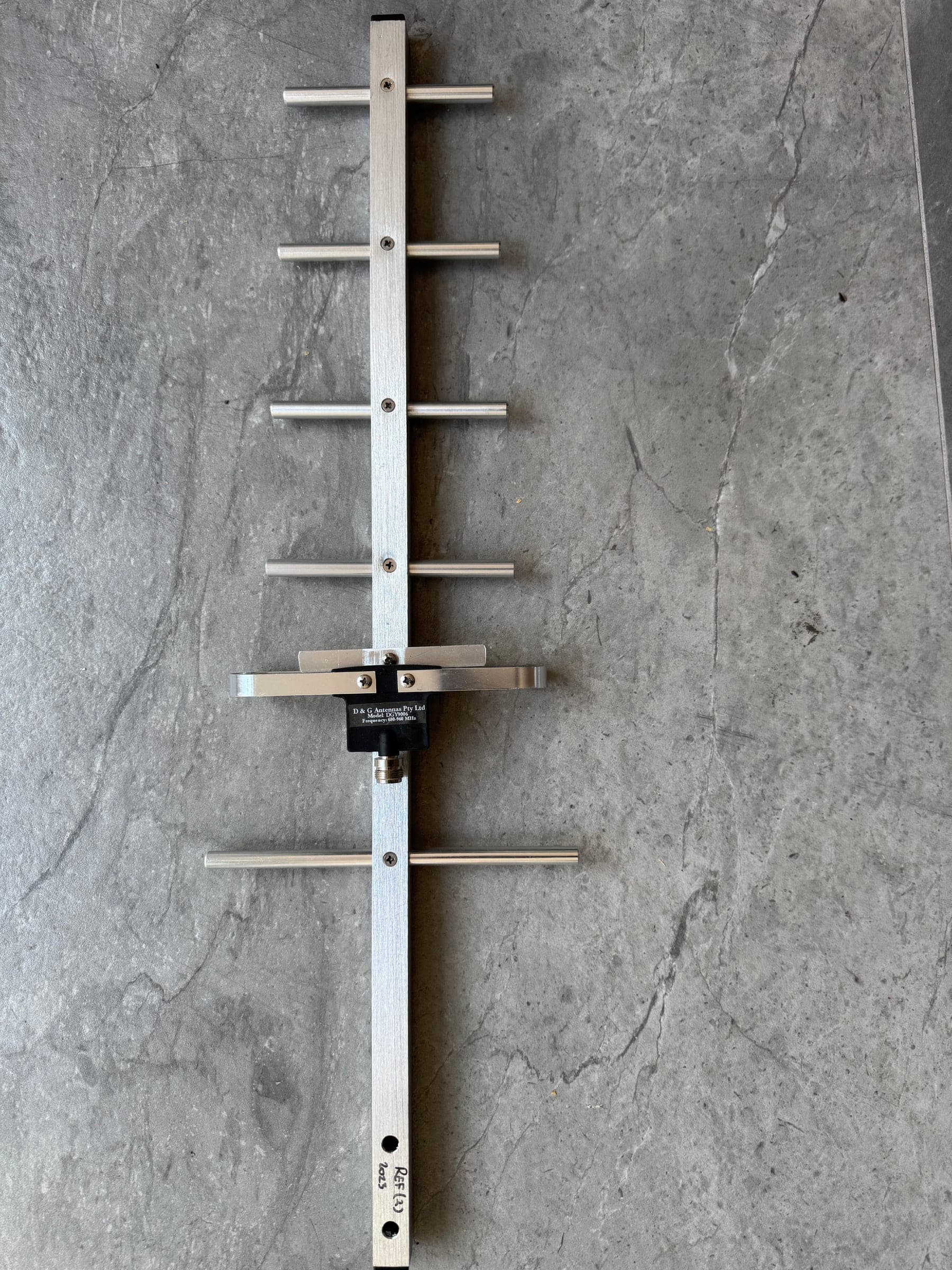 D&G antenna in active field deployment